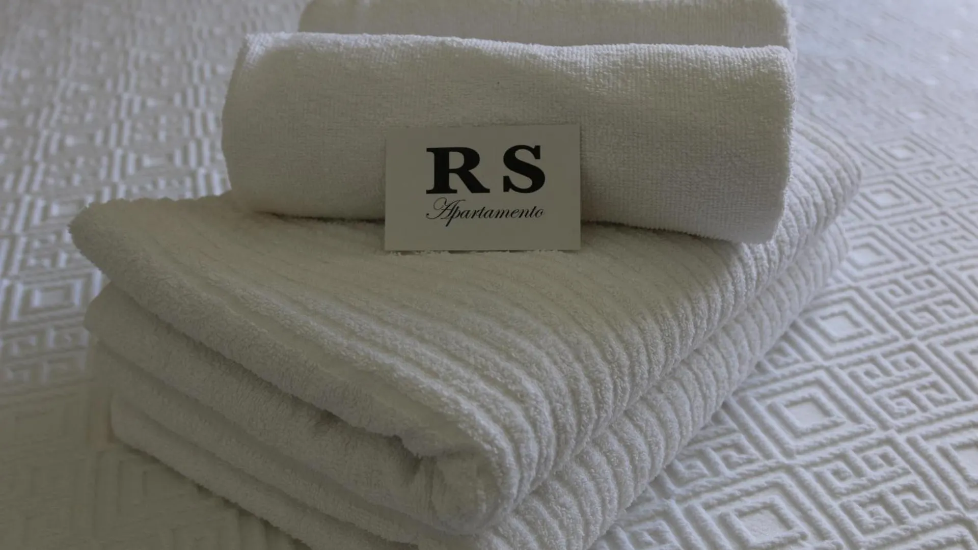Rs Apartamento Quarteira 0*,